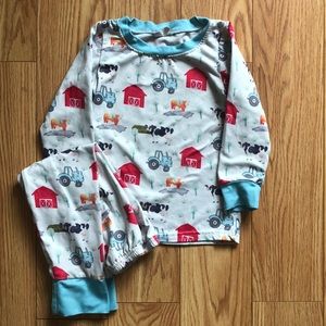 2/$15 Farm Pajamas - EUC- no stains -2T-super soft material